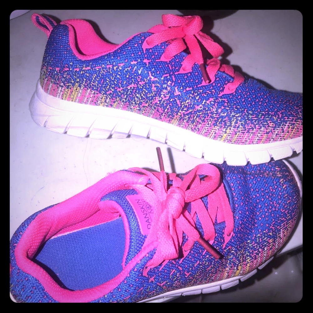 Girls shoes size 2